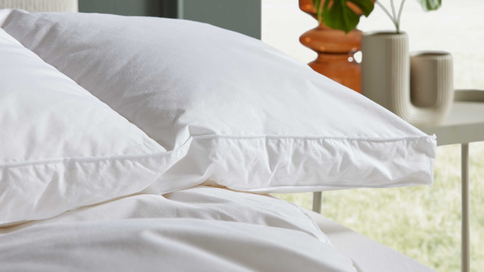 Daunendecke Interliving aus Stoff in Weiß Interliving Bettdecke Serie 9204 - Daunendecke als Winterbett warm, ca. 1.060 g Daunen - ca. 155 x 220 cm