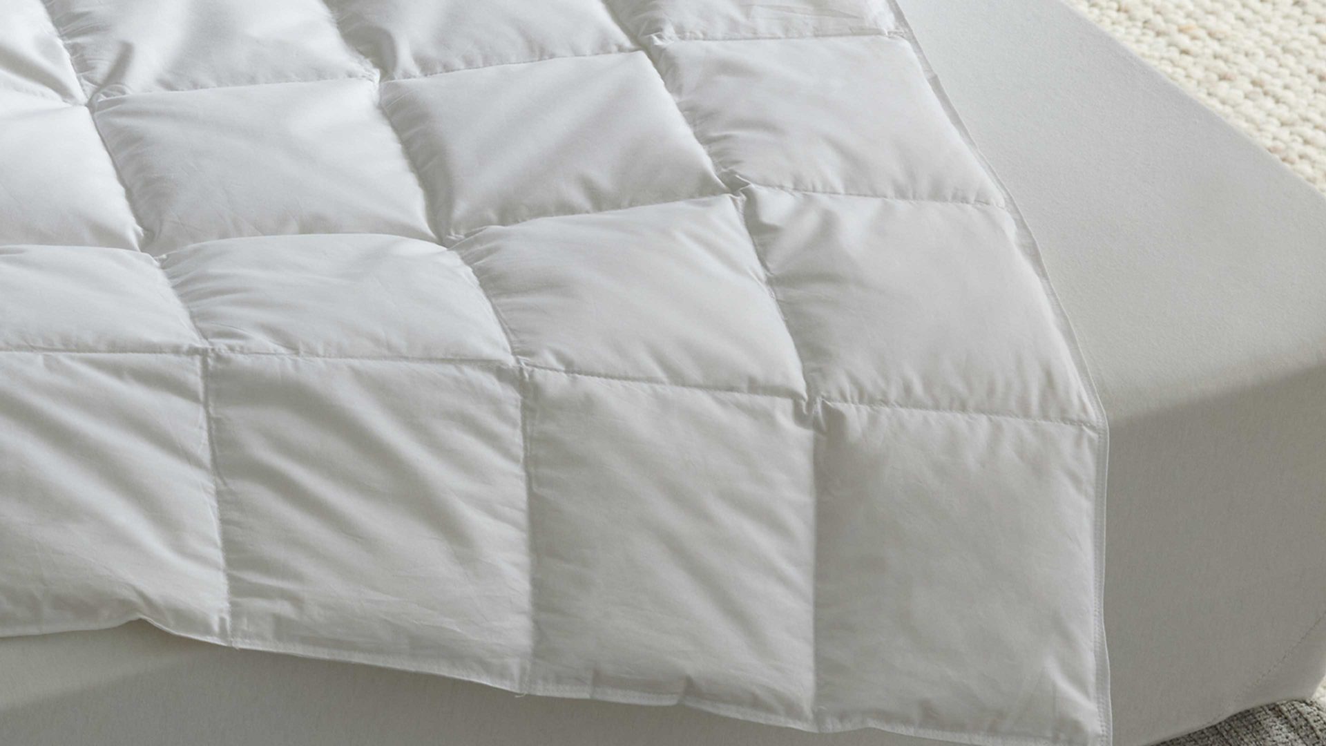 Daunendecke Interliving aus Stoff in Weiß Interliving Bettdecke Serie 9205 - Daunendecke als Sommerbett extraleicht, ca. 330 g Daunen - ca. 200 x 220 cm