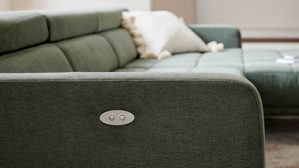 Funktion Interliving aus Metall in Transparent Interliving Sofa Serie 4303 – Sitztiefenverstellung motorisch