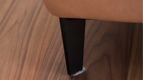 Polsterhocker Interliving aus Leder in Braun Interliving Sofa Serie 4461 - XXL-Hocker haselnussfarbenes Leder Punch & schwarze Aluminiumfüße - ca. 120 x 65 cm