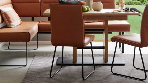 Tischgruppe Interliving aus Holz in Holzfarben Interliving Esszimmer Serie 5505 - Essgruppe mit Eckbank und Stühlen Flachgewebe, Mikrofaser, Artisaneiche & Metall - sechsteilig