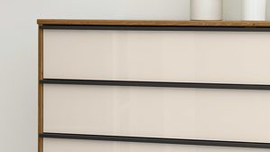 Schubladenkommode Interliving aus Holz in Weiß Interliving Kleiderschrank Serie 1205 – Schubladenkommode 989 Weiß & Eiche Bianco – fünf Schubladen, Breite ca. 80 cm