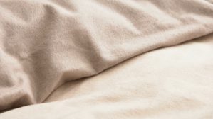 Bettwäsche-Set Interliving aus Stoff in Beige Interliving Bettwäsche Serie 9118 - Biberbettwäsche mit zwei Kopfkissenbezügen Creme & Cappuccino - ca. 80 x 80 cm und ca. 200 x 200 cm